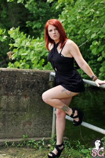 Beautiful Suicide GIrl Kyralynne Off The Dock 08 HD High quality lossless retina image