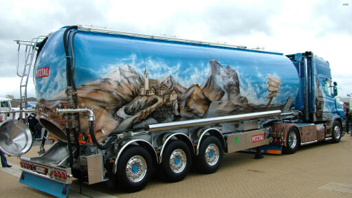Volvo truck 33809 3840x216 Wallpaper0