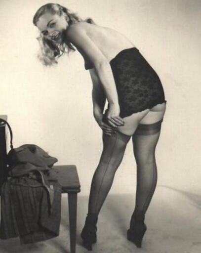 Vintage Sexy Women in Corsets and Stockings superunitedkingdom (81)