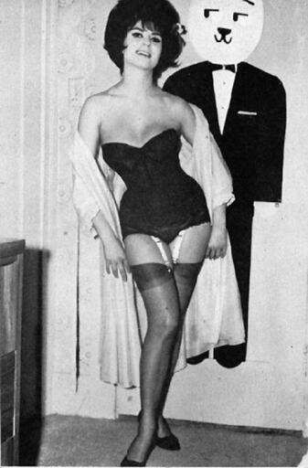 Vintage Sexy Women in Corsets and Stockings superunitedkingdom (161)