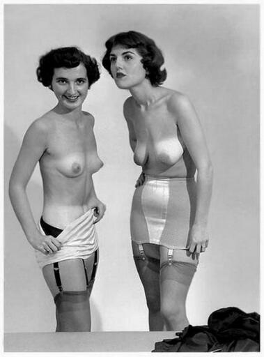 Vintage Sexy Women in Corsets and Stockings superunitedkingdom (163)