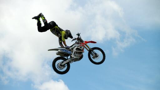 Motocross Aerial Acrobatics4 uhd