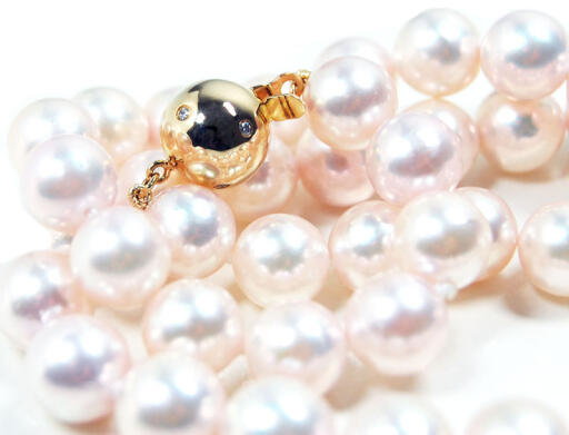 Akoya Saltwater Pearl Necklace diamond clasp