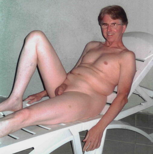 Andrew nude on the chaise (2)