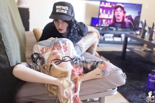 Beautiful Suicide Girls Mewes + Kirbee Party On (11) HD+ Apple iPhone Retina image