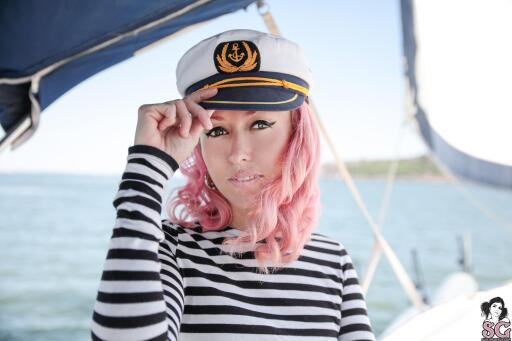 Beautiful Suicide Girl Sininho Sail Away with the Captain 02 HD lossless Apple iPhone retina image