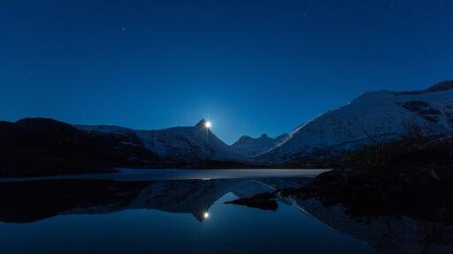 Lovely moonlight shining at night moon behind mountain reflection 3840x2160 UHD 4K Wallpaper