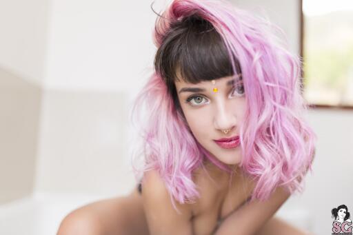 Beautiful Suicide Girl Lovelace Pink Petal 07 HQ lossless High definition retina image
