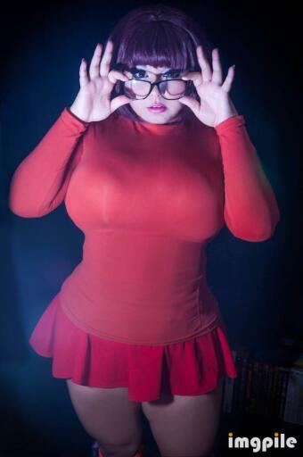 Sexy Velma Scooby Doo Cosplay Hot curves (2)