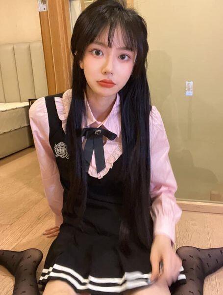 甜美正妹，想要體驗不一樣的生活，甜美可人的臉龐，以及玲瓏有致的身材，絶對讓你喜歡上她，擅長無套口交，喜歡女上位，喜歡做愛的感覺，做完還會依偎在你懷中