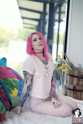 Beautiful Suicide Girl Elixia Sweet Disposition (3) High resolution lossless retina image