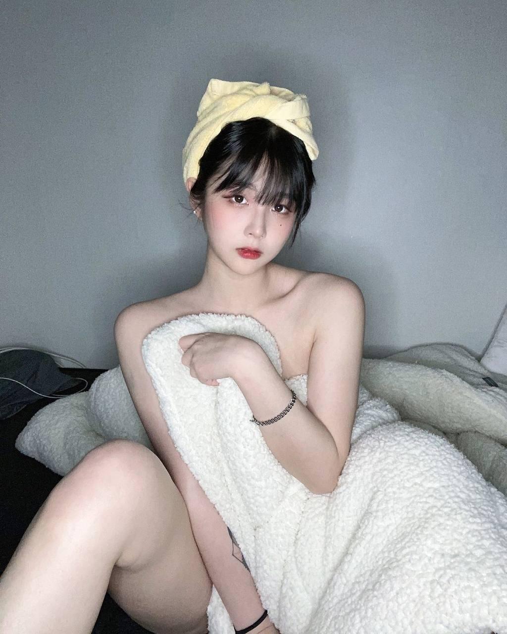 骨感小隻馬 好騎 甜美可愛 皮膚好 喜歡粉嫩蘿莉型的妳不容錯過 不抽菸 .無刺青 柔軟身軀 細嫩皮膚 誘人勾人的聲音