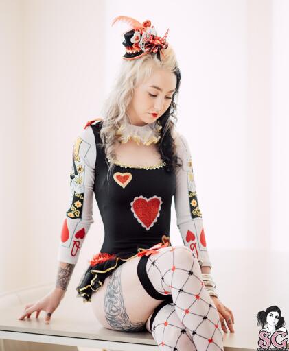 Beautiful Stunning Suicide Girl Channy Queen of Hearts 01 HD high resolution HQ lossless iPhone Goog