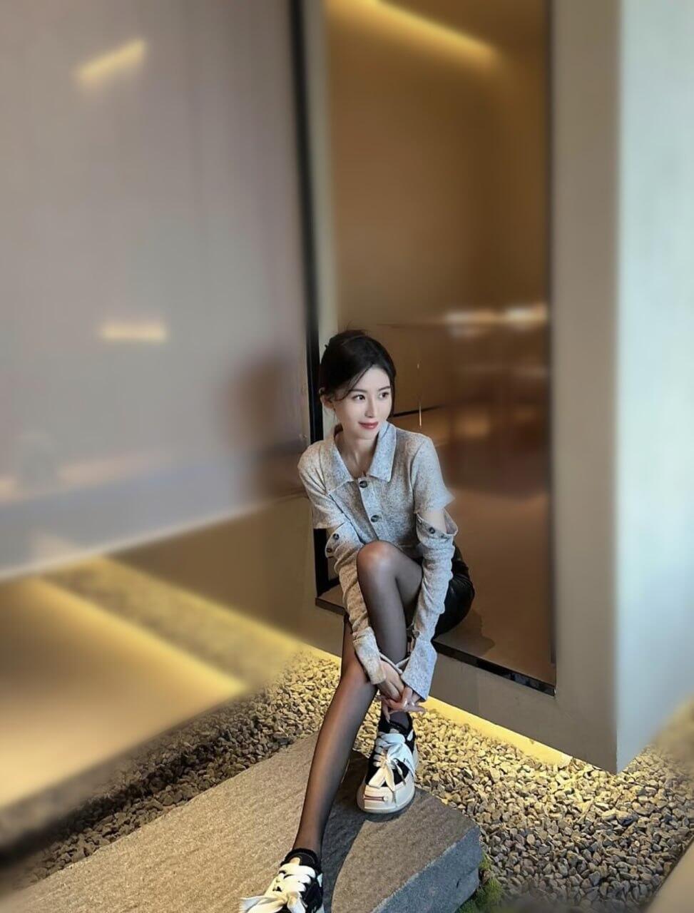 還是個無毛白虎 #溫柔可親 可愛溫柔性格 甜甜的笑容溫暖你的心 懂事的性格也很讓人有保護慾 床上嬌喘連連 #甜心小可愛 等哥哥來寵愛
