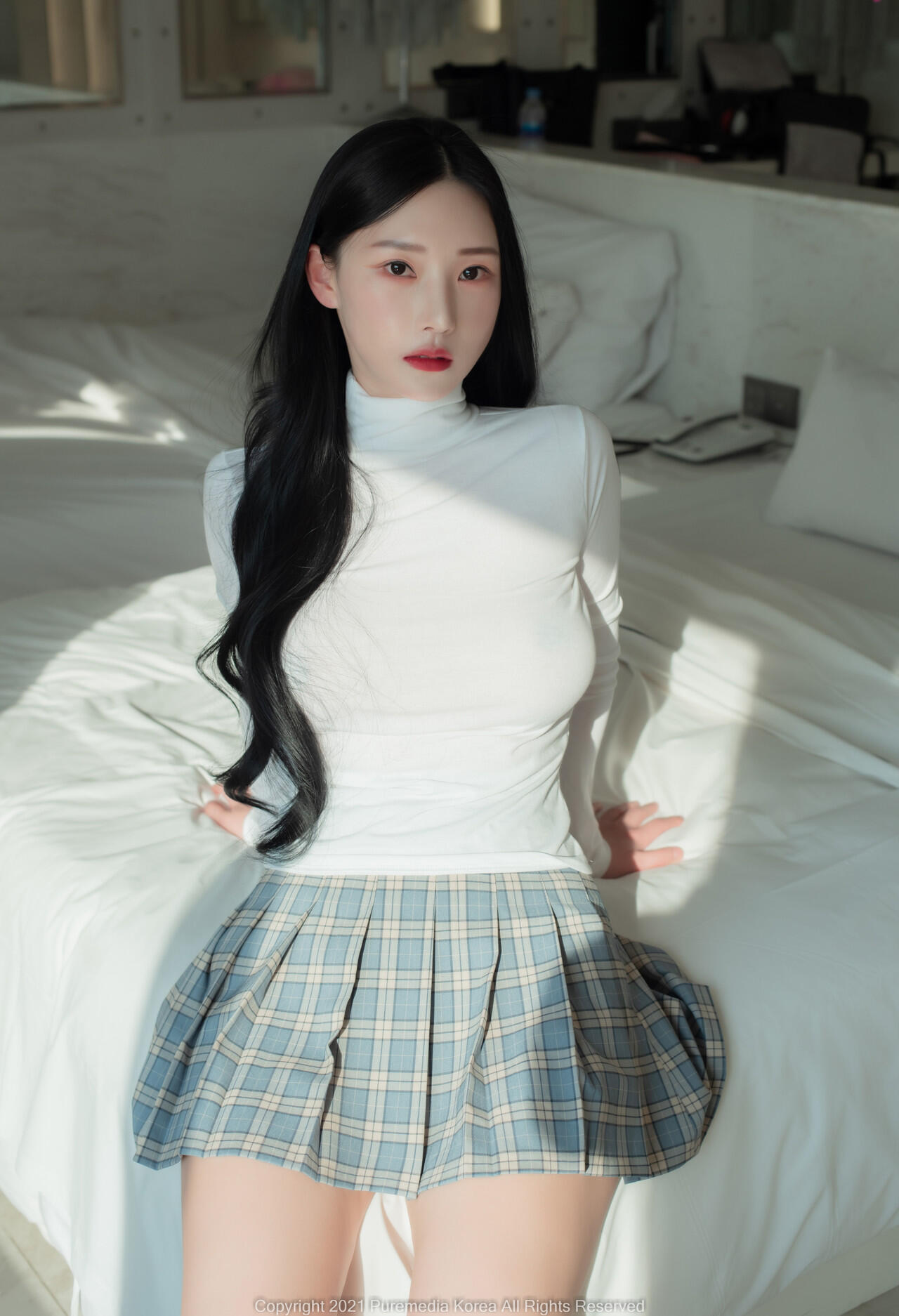 幹爽到潮吹不停顫抖的水正妹