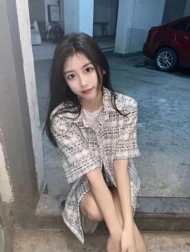 甜美性感秘書小姐 很騷很色 
那種偷情什麼刺激的最喜歡了 
她可是的哥哥們的福利唷  
想看大奶想要被埋臉的可以約她喲~