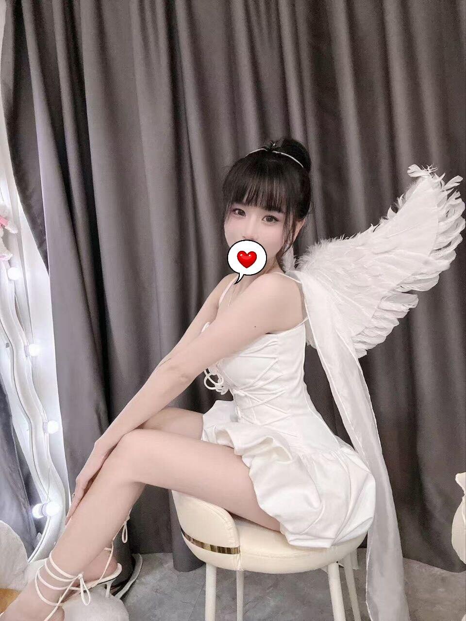 OL兼職 白皙大奶 身材有料 前凸後翹 氣質美腿 高顏值 床上淫蕩 服務主動 熱情敢玩 可乳交奶泡