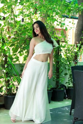 Actress Nabha Natesh New sexy HD stills 1 1