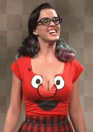 Femme à lunettes... (1)