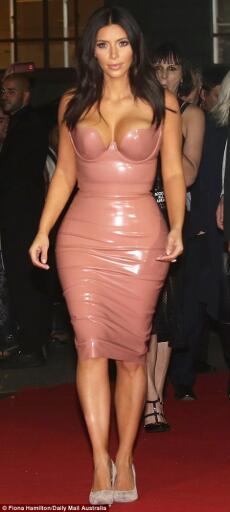 Kim Kardashian 349