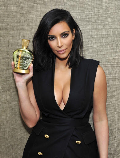 Kim Kardashian 430