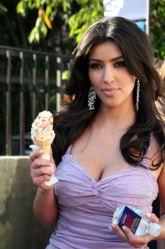 Kim Kardashian 41