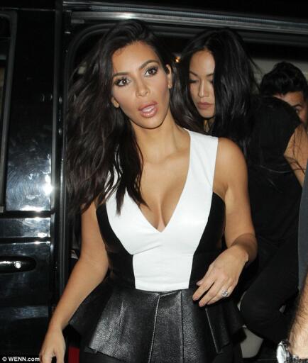 Kim Kardashian 305