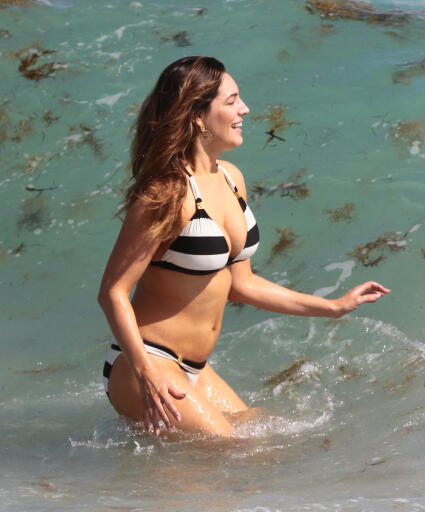 Kelly Brook Bikini at Miami Beach, FL February 3 2014