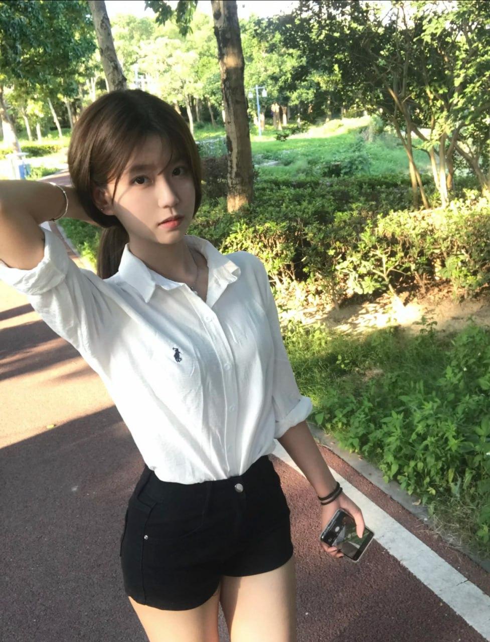 台北約炮外送茶正妹實拍圖1