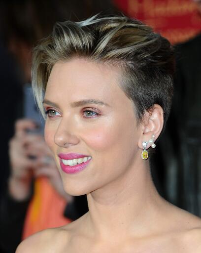 Scarlett Johansson (35)