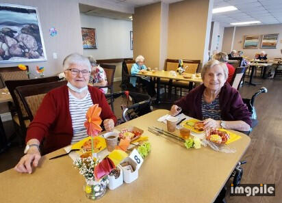 Best dining at Queens Avenue Retirement Residence