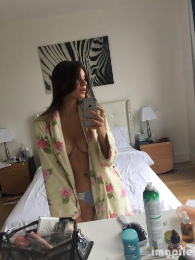 Victoria Justice's Sister Madison Reed Leaked Nude Photos, Sis Has Naked Selfies Too
