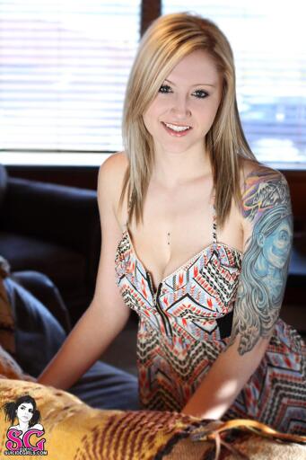 Beautiful Suicide Girl alicee go southwest 07 HD high resolution HQ image