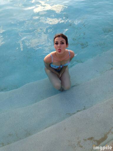 Victoria Justice in the pool 003