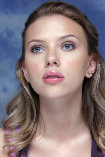 Scarlett Johansson (3)