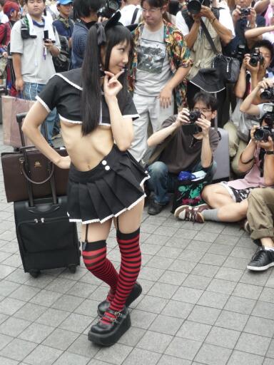 Cosplay Girl in Tokyo Comiket