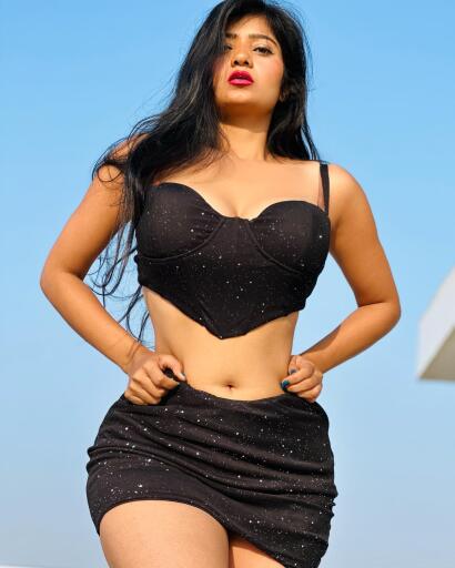 Neha Singh (37)
