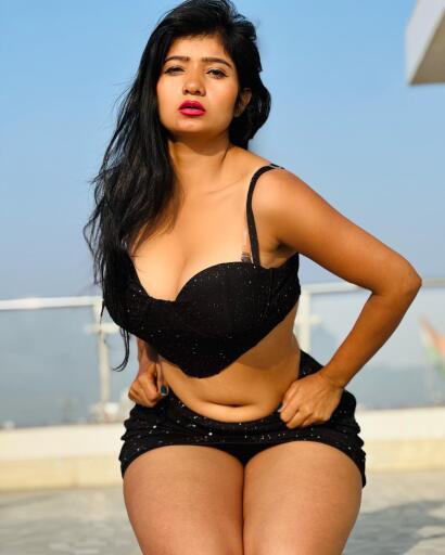 Neha Singh (34)