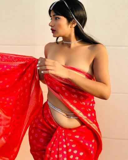 Neha Singh (57)