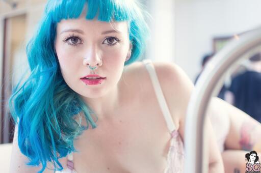 Beautiful Suicide Girl Sirenn Bewitched (13) High resolution 2K lossless image