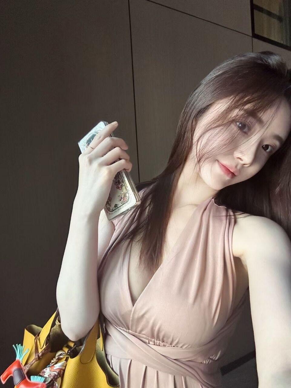 大學校花初次兼職 白皙溫柔甜美女友爆棚 仙氣飄飄