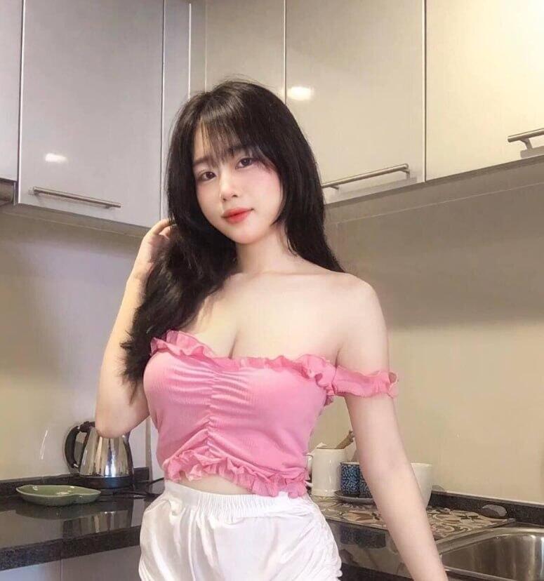 饑渴難耐 慾望大 慾望姐姐不會長期約愛 短期兼職 服務方面都願意配合 口交技術棒 態度好 無套bj 舔蛋 可親可舔可吸可摸