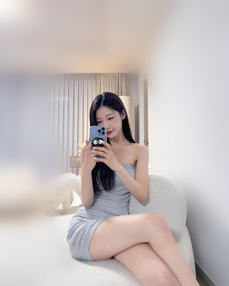 性感小騷貨 外貌很好看哦 身材性感
很會挑逗 會讓你受不了 #配合度高
#口技超級贊 在床上也非常的主動
而且還會撲倒你哦