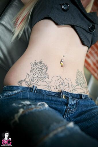 Beautiful Suicide Girl alicee suicide girls 05.jpg High definition 2K lossless image