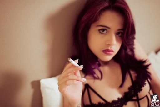 Beautiful Suicide Girl 666evelyn 90s Child 04 HQ high resolution iPhone retina lossless image