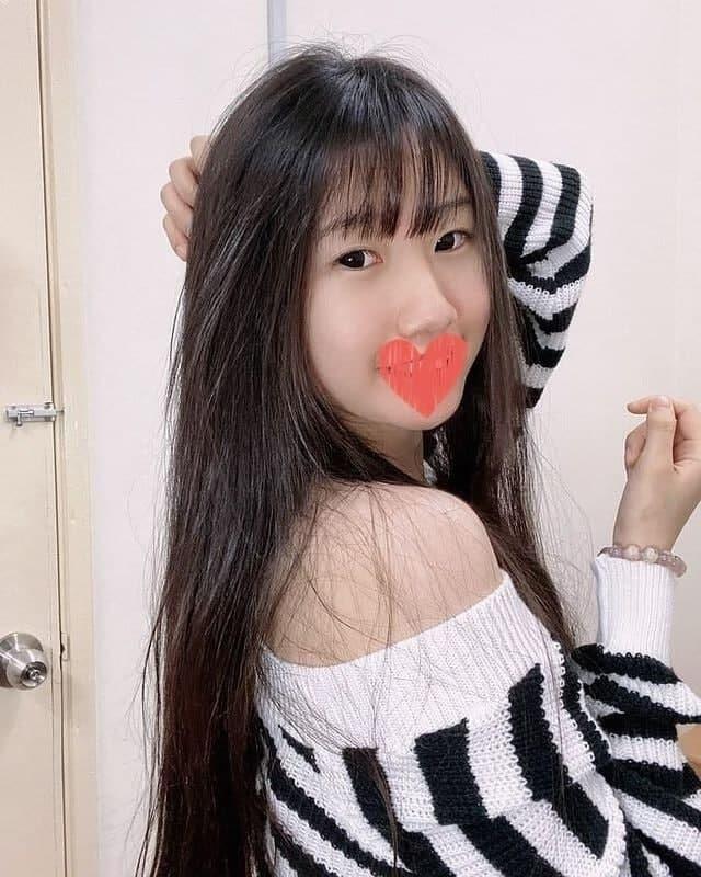 全身上下散發著輕熟女的獨特騷氣 
性感妖嬈嫵媚 迷人的身材
迷人的臉蛋 外貌身材100%超讚