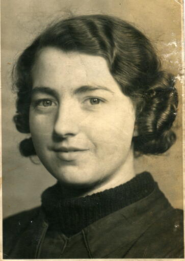 Grandma! Teenager in 1934
