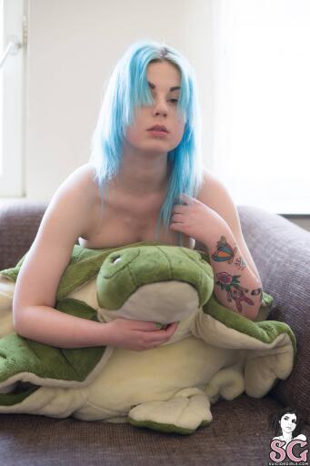 Beautiful Suicide Girl Turtle Come See About Me (51)High resolution lossless iPhone retina image