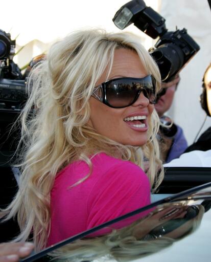 Pamela Anderson superunitedkingdom (91)