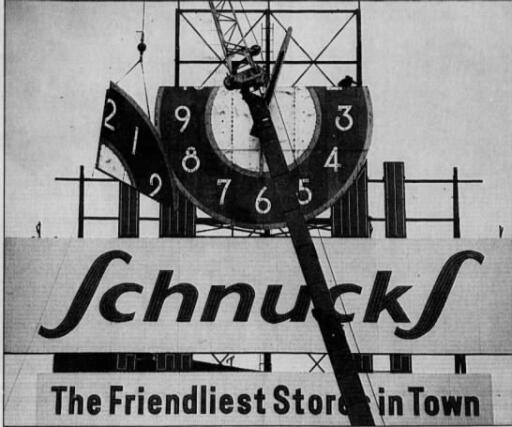 Demolition of the Schnucks Neon Clock (1992)
